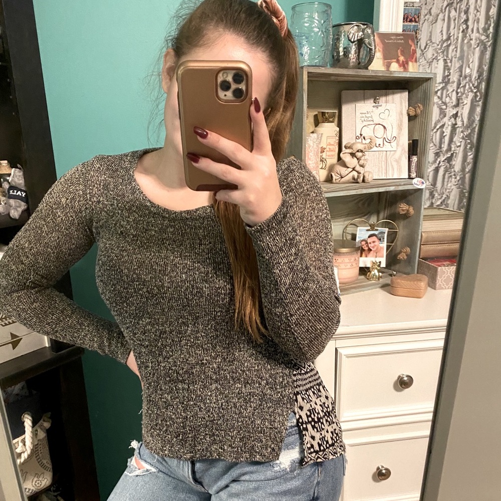 Long sleeve with design on back